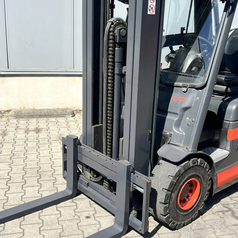 رافعة شوكية كهربائية Linde E20 (387): صورة 15