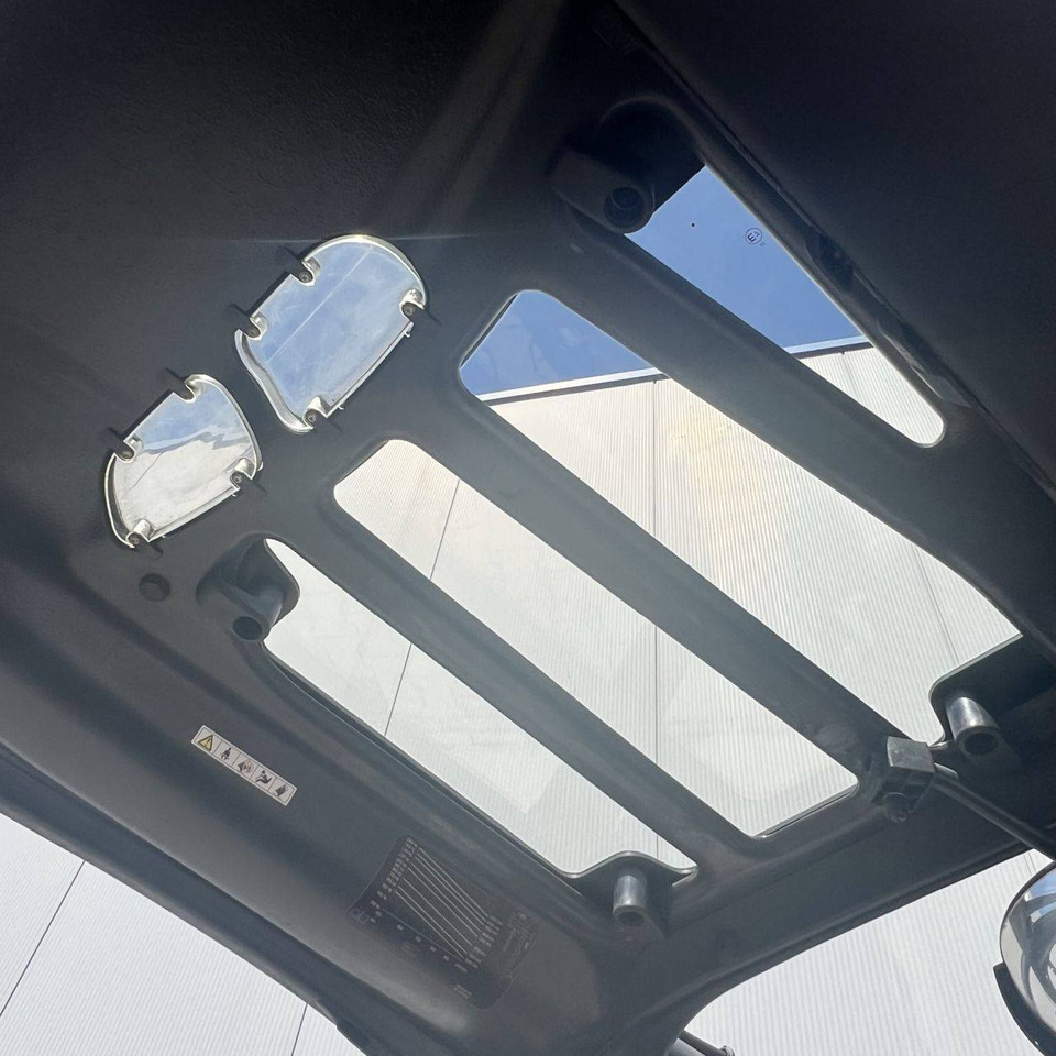 رافعة شوكية تعمل بالغاز Linde H18T (391-01) EVO: صورة 8