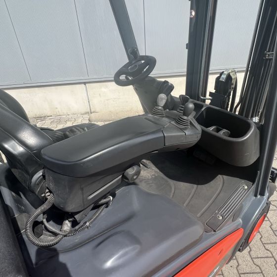 Linde H18T (391-02) EVO - رافعة شوكية تعمل بالغاز: صورة 3 Linde H18T (391-02) EVO - رافعة شوكية تعمل بالغاز: صورة 3