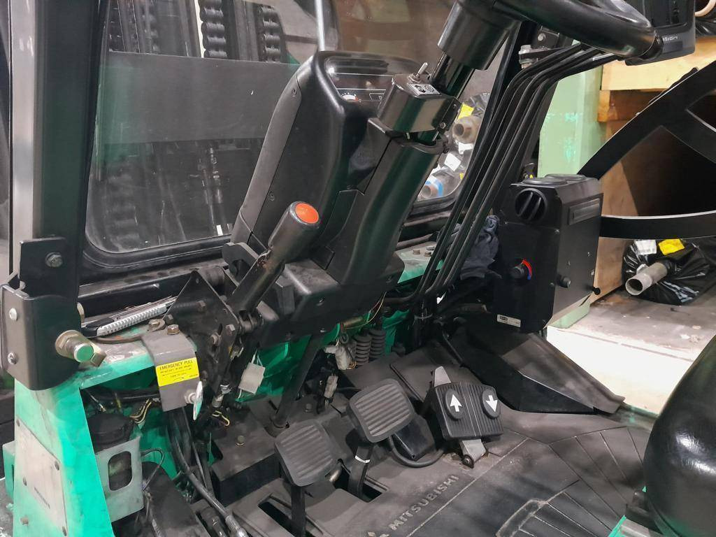 Mitsubishi FGC70K - رافعة شوكية تعمل بالغاز: صورة 4 Mitsubishi FGC70K - رافعة شوكية تعمل بالغاز: صورة 4