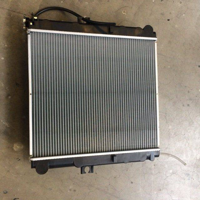 Radiator for Caterpillar - مشعاع - معدات المناولة: صورة 1 Radiator for Caterpillar - مشعاع - معدات المناولة: صورة 1