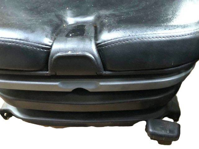 Seat for Linde 1120 Series - مقعد - معدات المناولة: صورة 2 Seat for Linde 1120 Series - مقعد - معدات المناولة: صورة 2