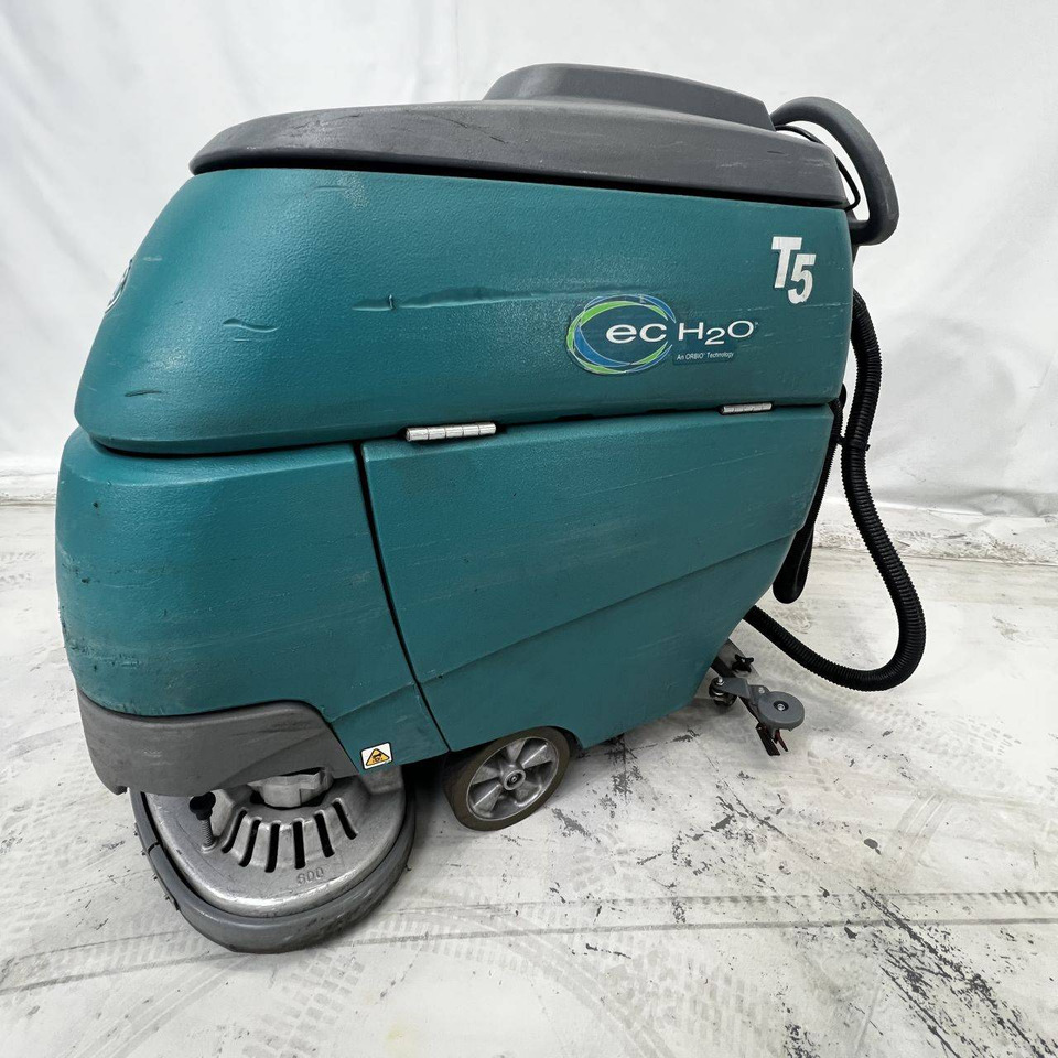 Tennant T5 - ماكينة فرك وتجفيف: صورة 1 Tennant T5 - ماكينة فرك وتجفيف: صورة 1