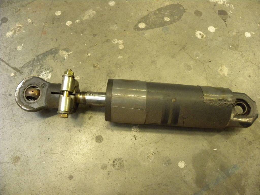 Tilt cylinder for STILL - أسطوانة هيدروليكية - معدات المناولة: صورة 3 Tilt cylinder for STILL - أسطوانة هيدروليكية - معدات المناولة: صورة 3