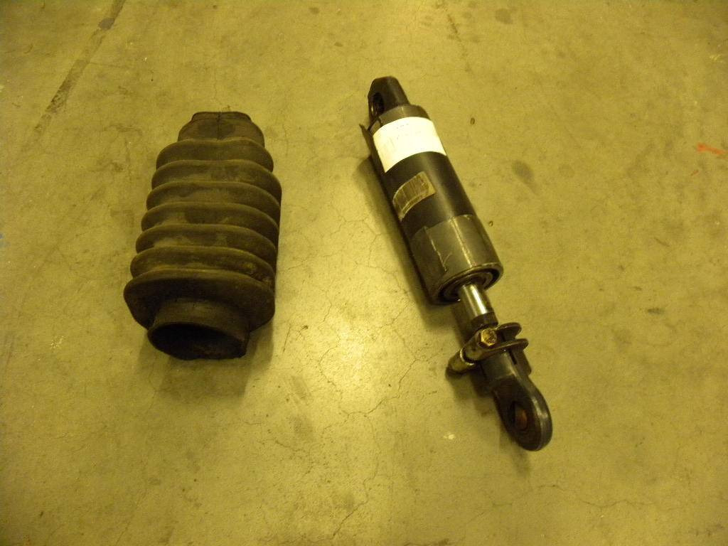 Tilt cylinder for STILL - أسطوانة هيدروليكية - معدات المناولة: صورة 1 Tilt cylinder for STILL - أسطوانة هيدروليكية - معدات المناولة: صورة 1