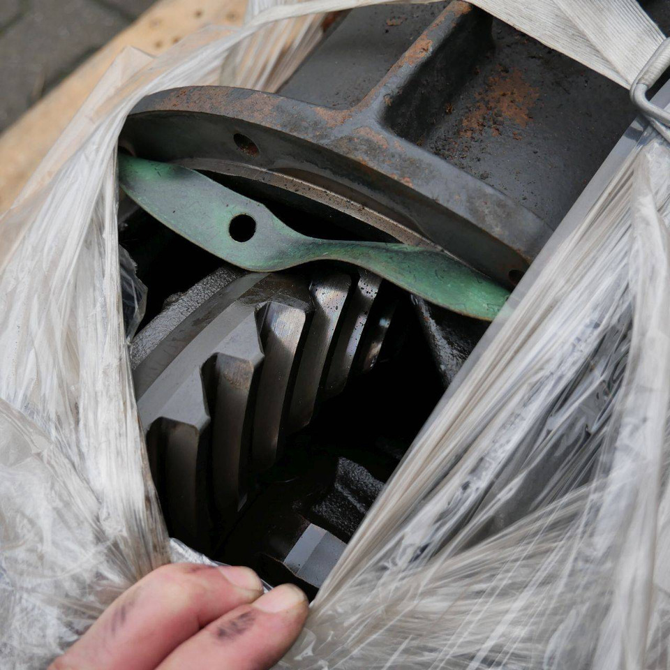 Transmission for Nissan D02 - نقل الحركة - معدات المناولة: صورة 2 Transmission for Nissan D02 - نقل الحركة - معدات المناولة: صورة 2