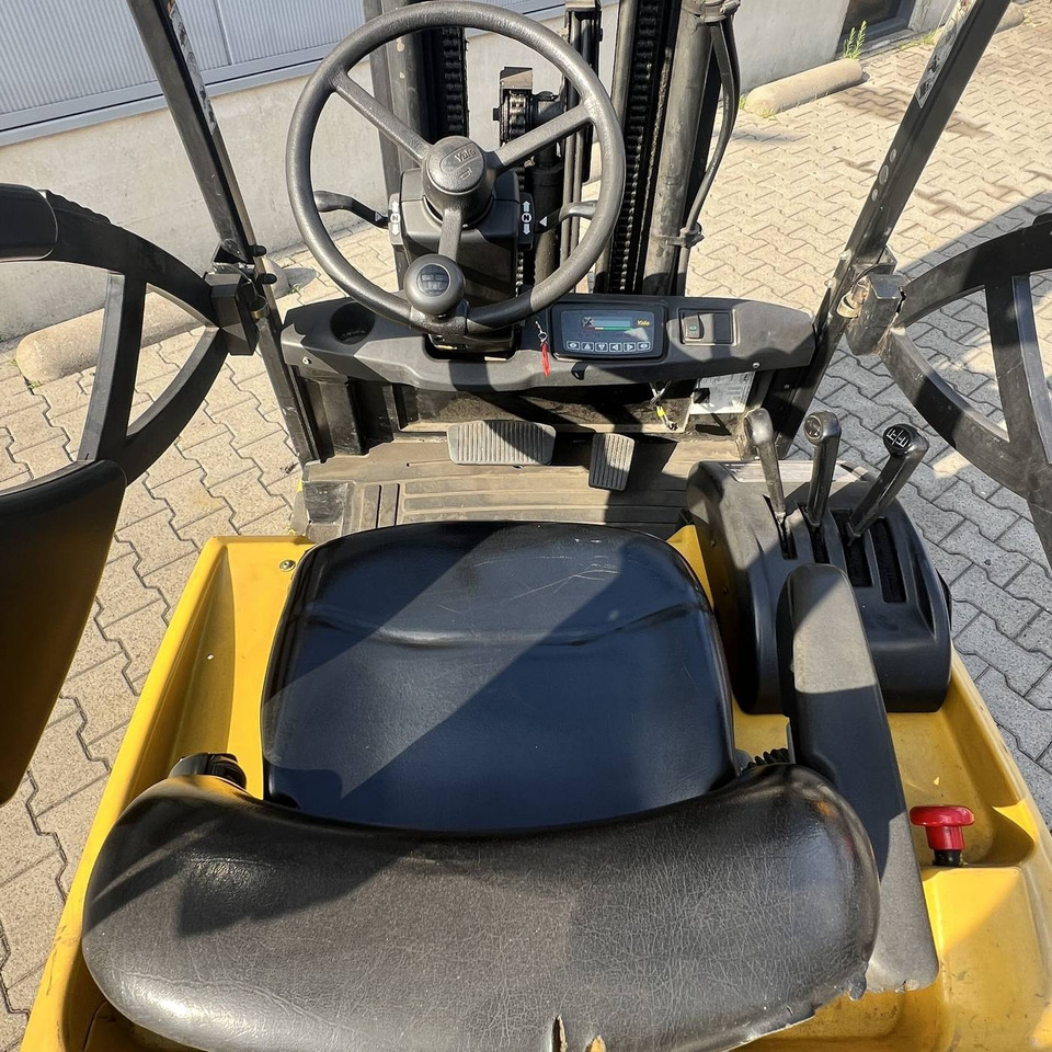 Yale ERP16ATF (SWB) - رافعة شوكية كهربائية: صورة 5 Yale ERP16ATF (SWB) - رافعة شوكية كهربائية: صورة 5