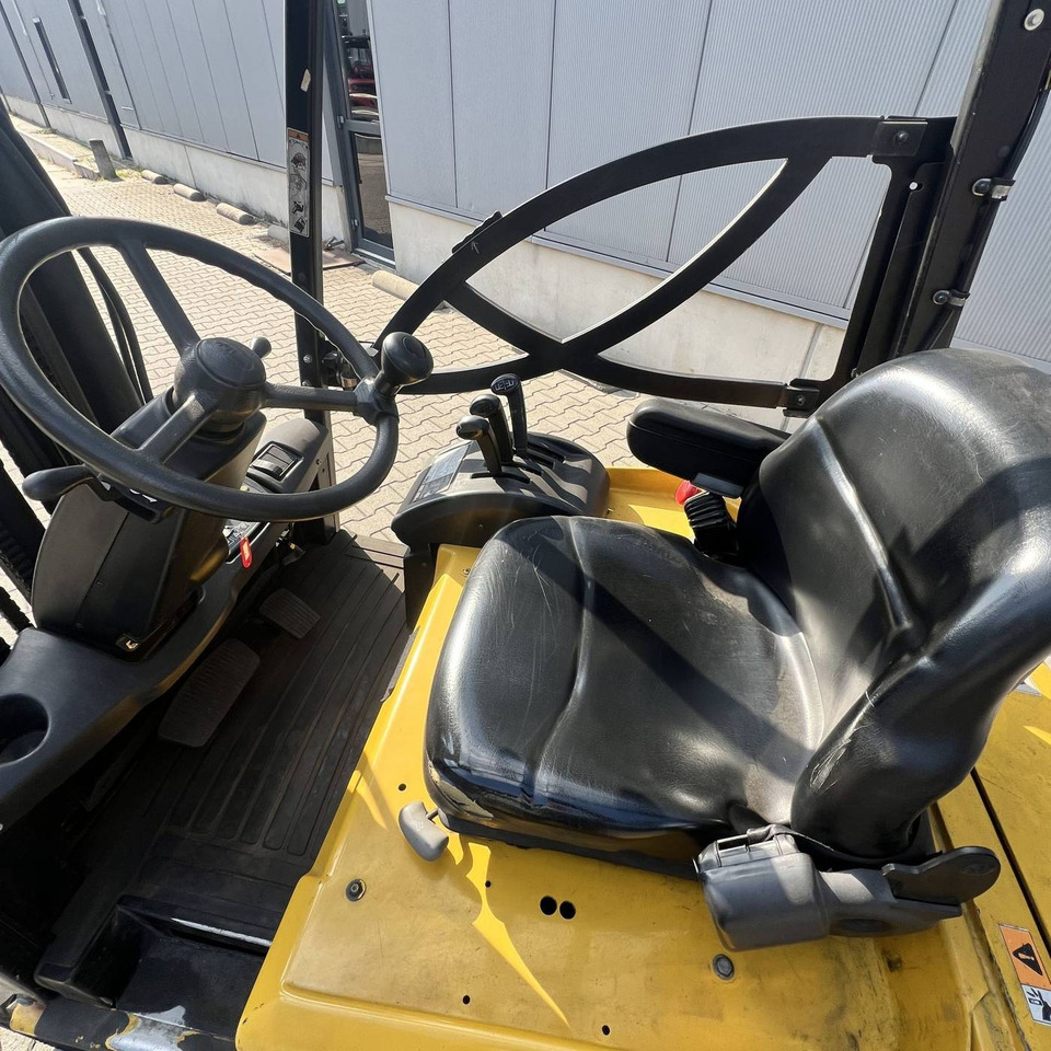 Yale ERP16ATF (SWB) - رافعة شوكية كهربائية: صورة 4 Yale ERP16ATF (SWB) - رافعة شوكية كهربائية: صورة 4