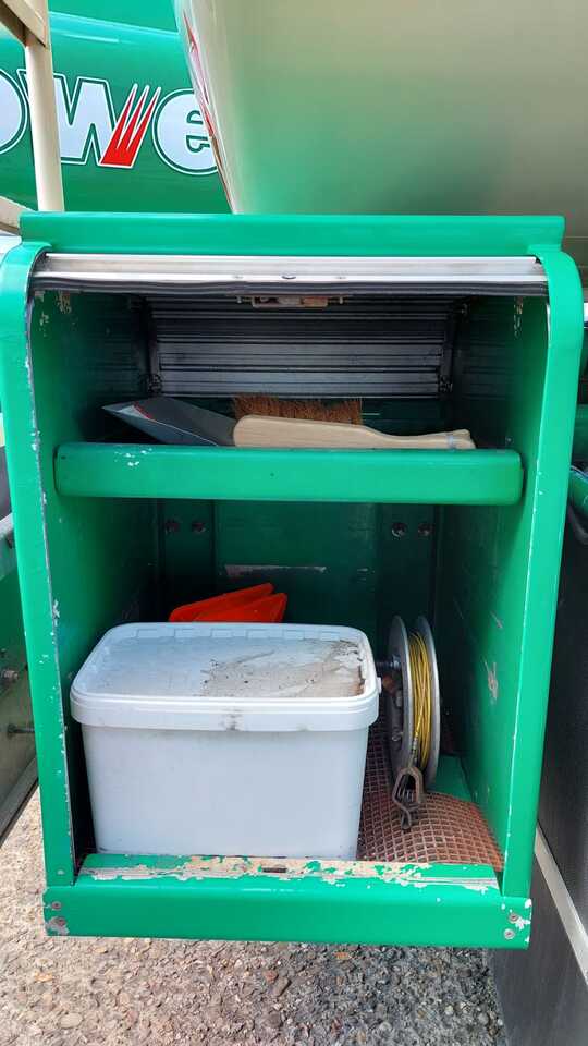 MERCEDES AXOR - شاحنة صهريج: صورة 4 MERCEDES AXOR - شاحنة صهريج: صورة 4