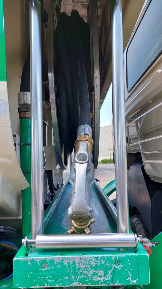 MERCEDES AXOR - شاحنة صهريج: صورة 5 MERCEDES AXOR - شاحنة صهريج: صورة 5