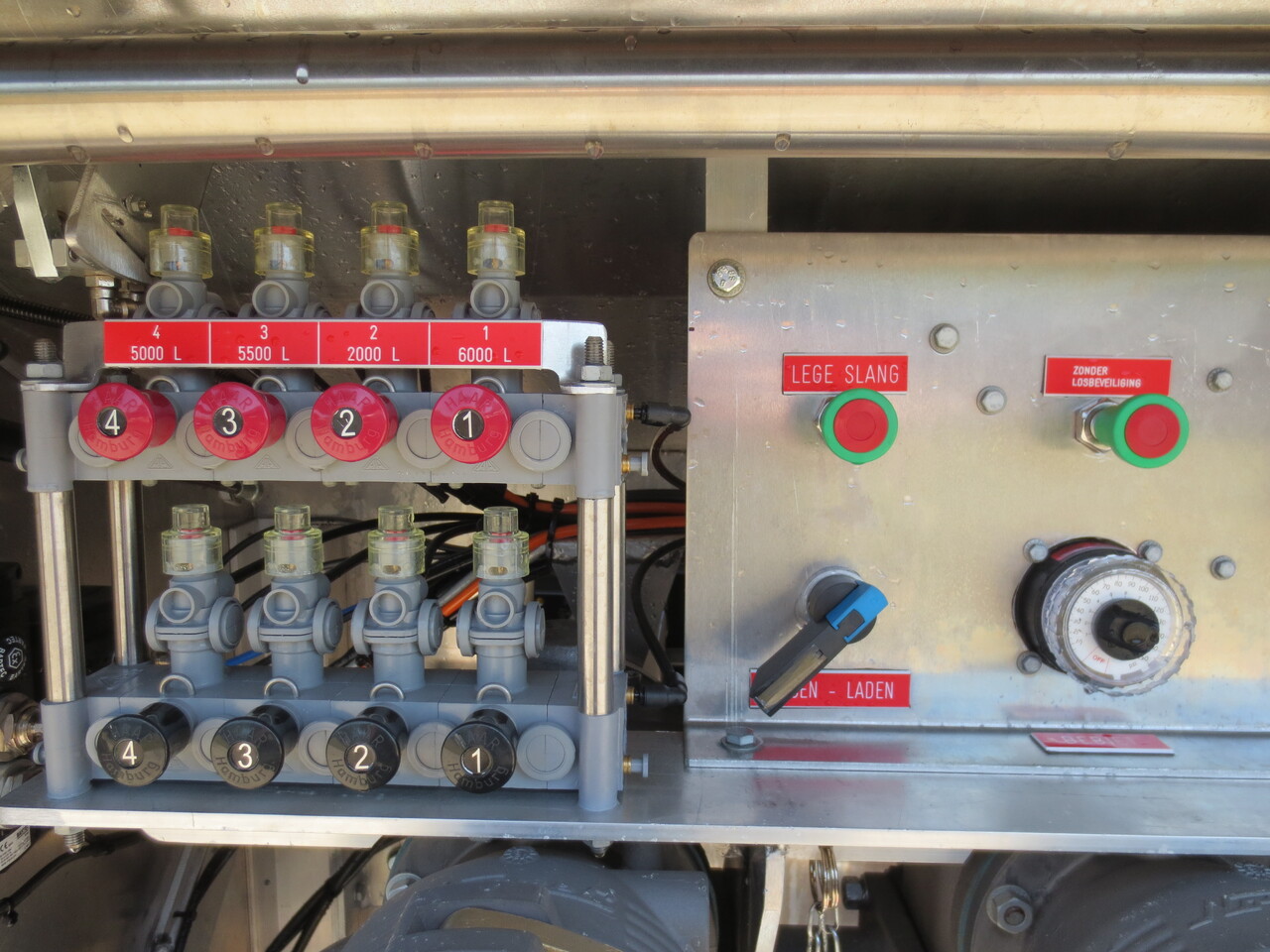 SCANIA G370 - شاحنة صهريج: صورة 2 SCANIA G370 - شاحنة صهريج: صورة 2