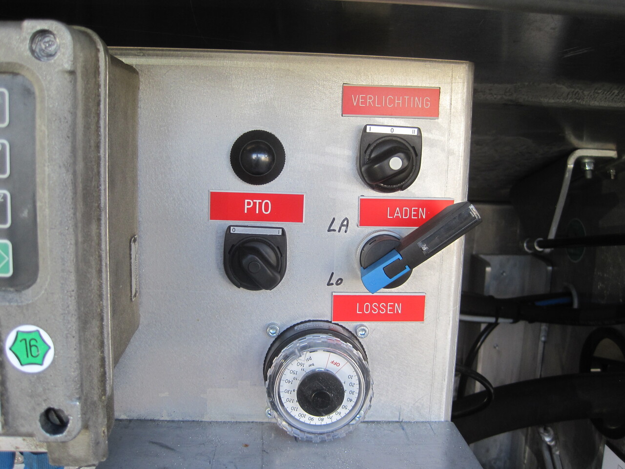 SCANIA G370 - شاحنة صهريج: صورة 4 SCANIA G370 - شاحنة صهريج: صورة 4