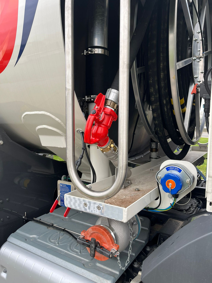 VOLVO FM380 - شاحنة صهريج: صورة 2 VOLVO FM380 - شاحنة صهريج: صورة 2