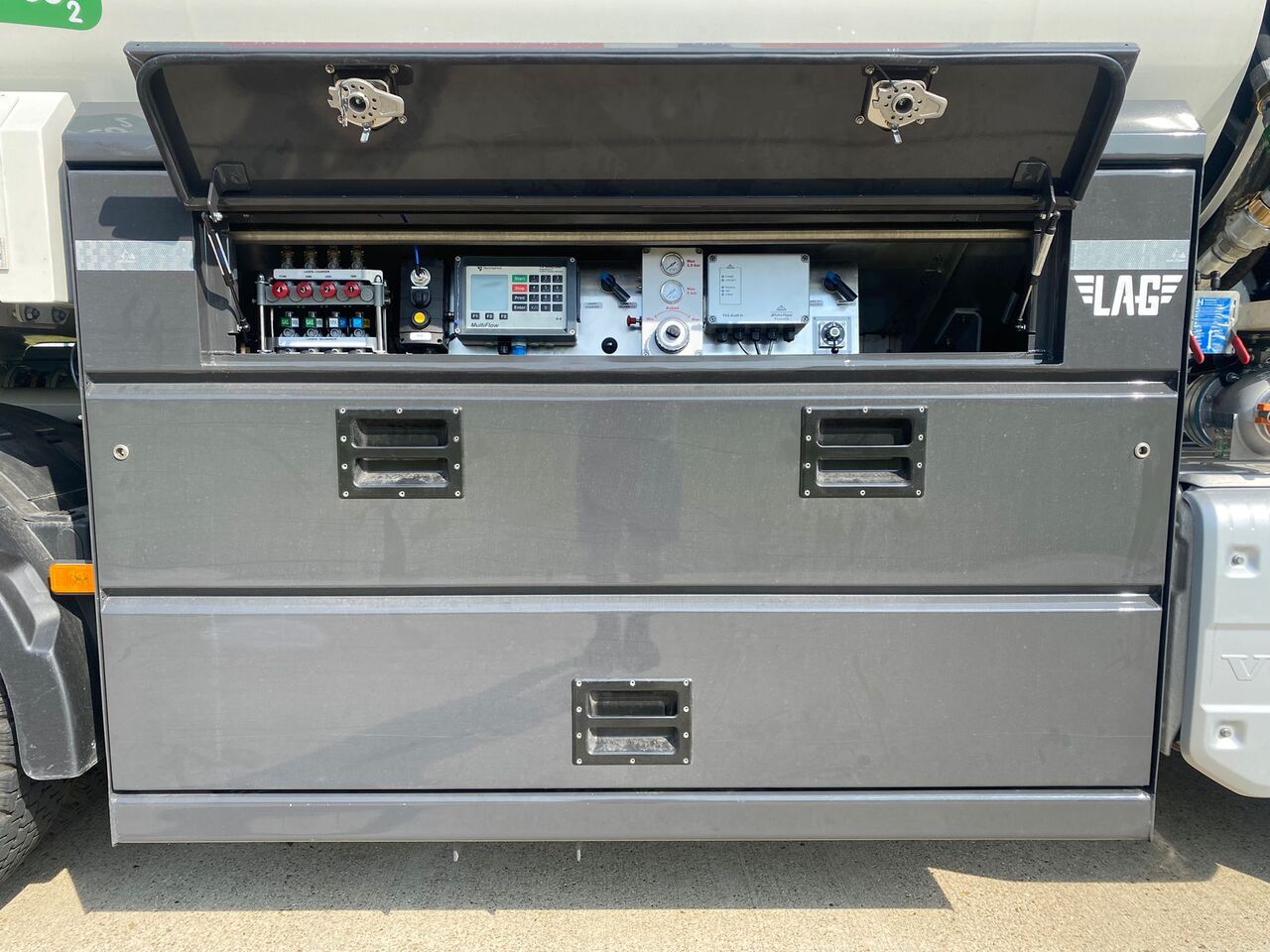 VOLVO FM430HP - شاحنة صهريج: صورة 2 VOLVO FM430HP - شاحنة صهريج: صورة 2