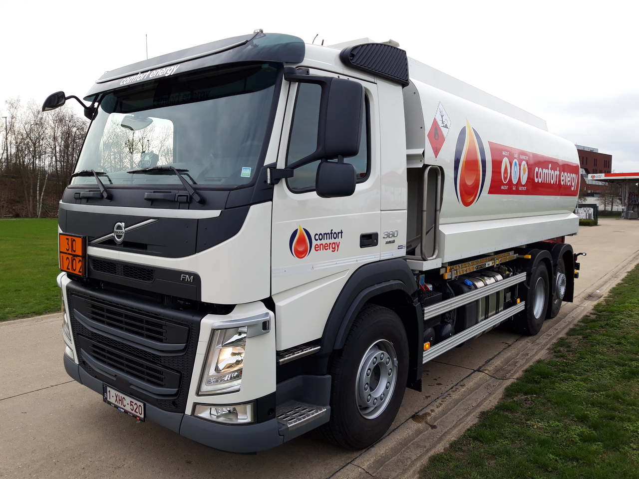 VOLVO FM - شاحنة صهريج: صورة 1 VOLVO FM - شاحنة صهريج: صورة 1