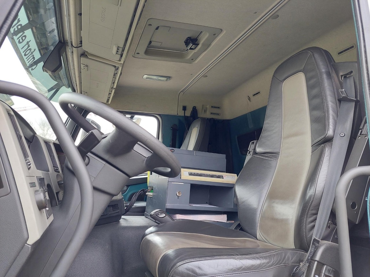 VOLVO FM - شاحنة صهريج: صورة 3 VOLVO FM - شاحنة صهريج: صورة 3