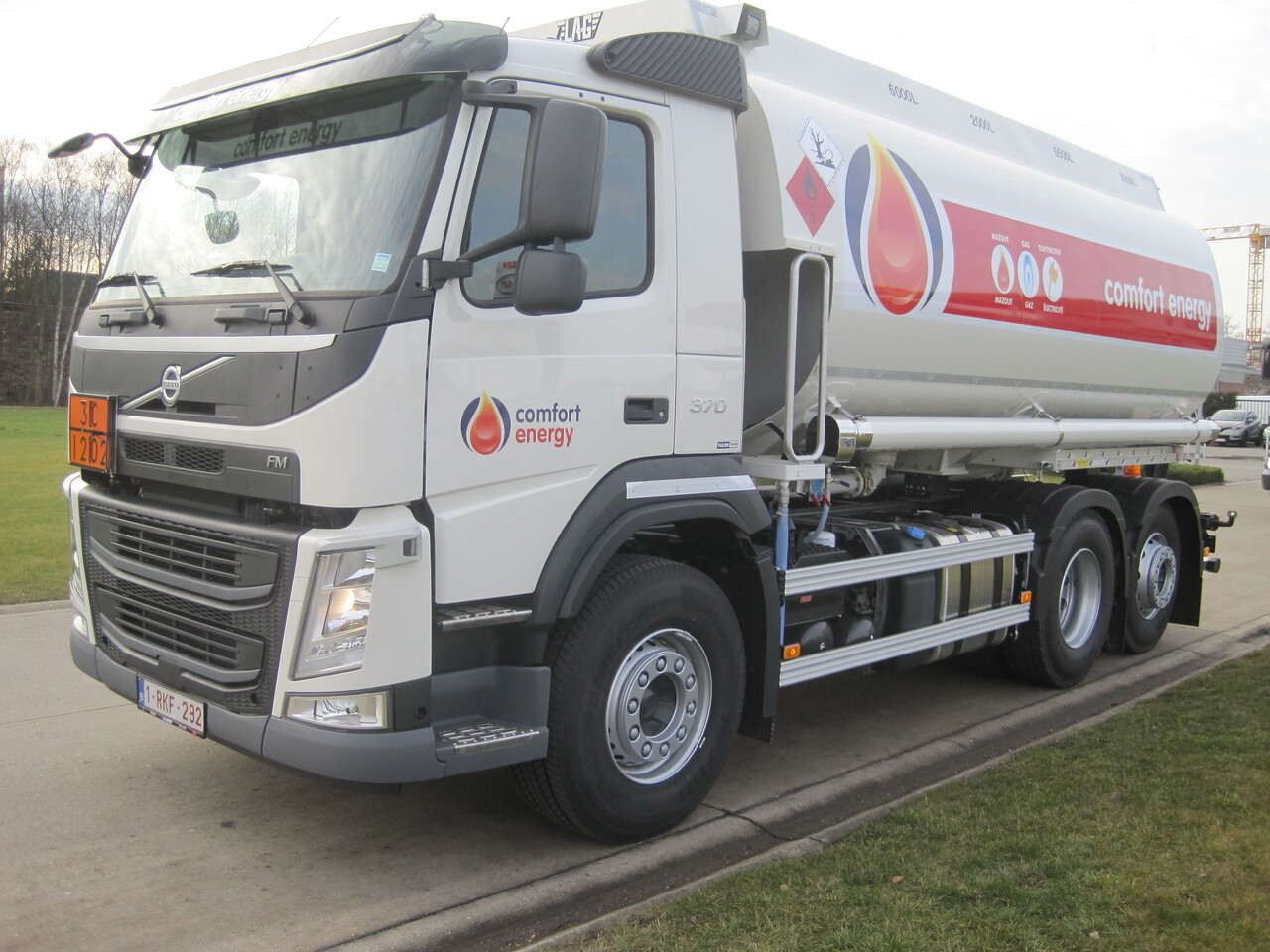 VOLVO FM - شاحنة صهريج: صورة 1 VOLVO FM - شاحنة صهريج: صورة 1