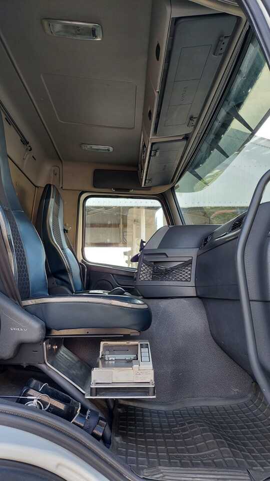 Volvo FMFH - شاحنة صهريج: صورة 4 Volvo FMFH - شاحنة صهريج: صورة 4