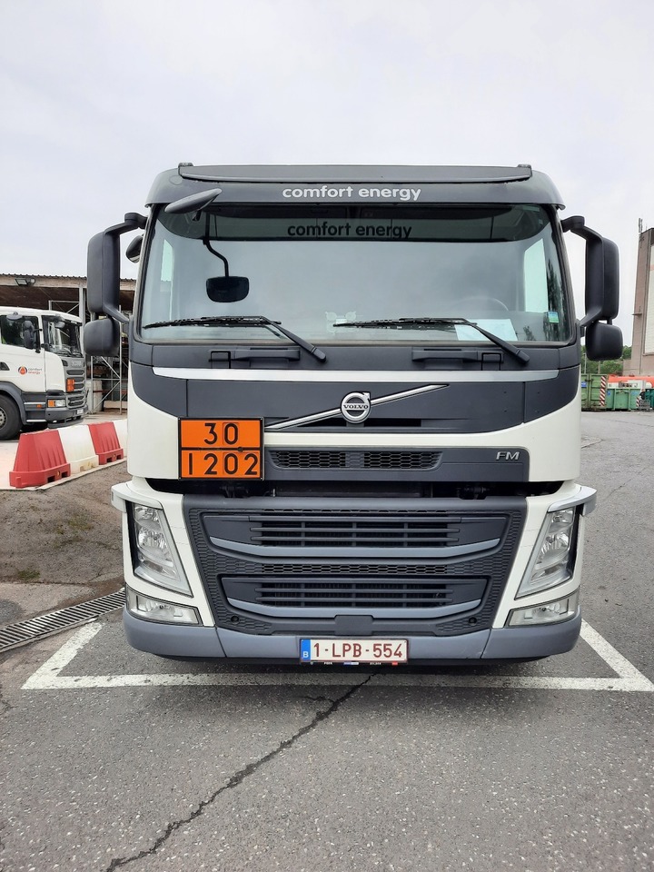 Volvo FM - شاحنة صهريج: صورة 4 Volvo FM - شاحنة صهريج: صورة 4