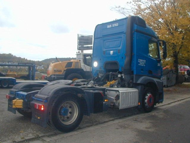 Mercedes-Benz 1843 - رأس تريلا: صورة 4 Mercedes-Benz 1843 - رأس تريلا: صورة 4