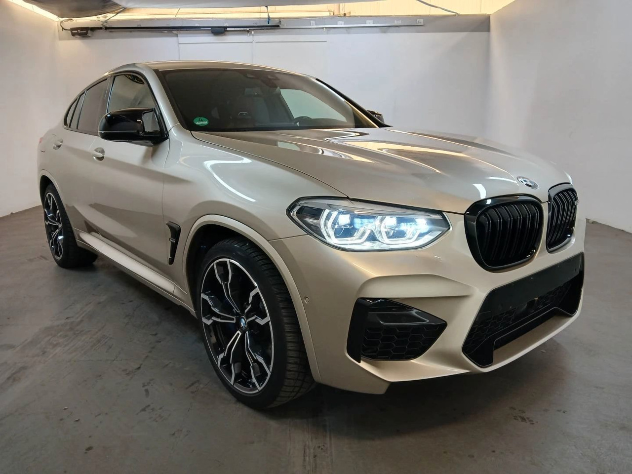 BMW X4 M Competition,Harman Kardon,ACC, Shadow Line - سيارة دفع رباعي: صورة 2 BMW X4 M Competition,Harman Kardon,ACC, Shadow Line - سيارة دفع رباعي: صورة 2