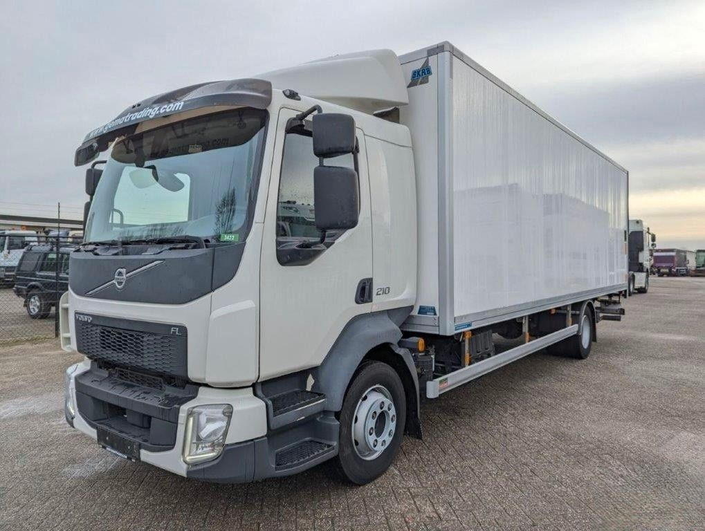 Volvo FL 210, 12tn., Isolirt, Autom, wie neu - شاحنة صندوقية: صورة 1 Volvo FL 210, 12tn., Isolirt, Autom, wie neu - شاحنة صندوقية: صورة 1