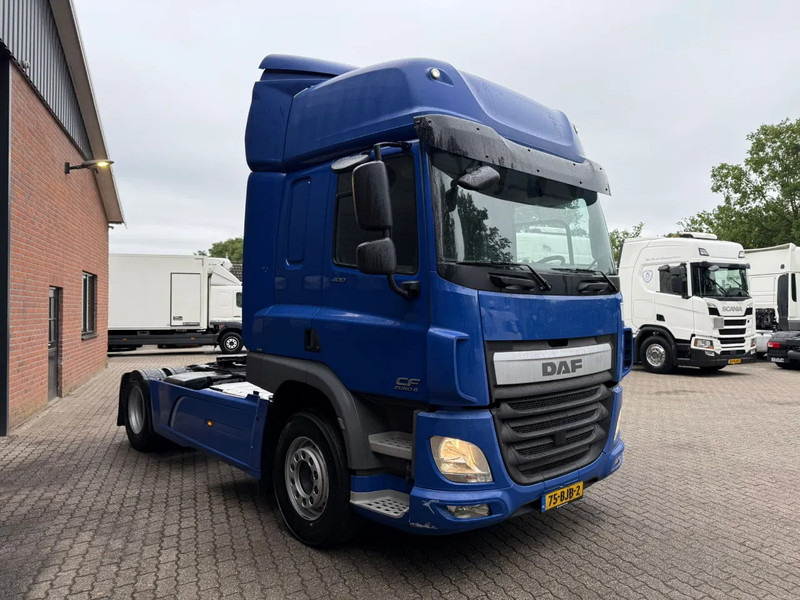 DAF CF 400 Space Cab side ACC 4x2 615.010KM! NL Truck - مقطورة السحب: صورة 2 DAF CF 400 Space Cab side ACC 4x2 615.010KM! NL Truck - مقطورة السحب: صورة 2