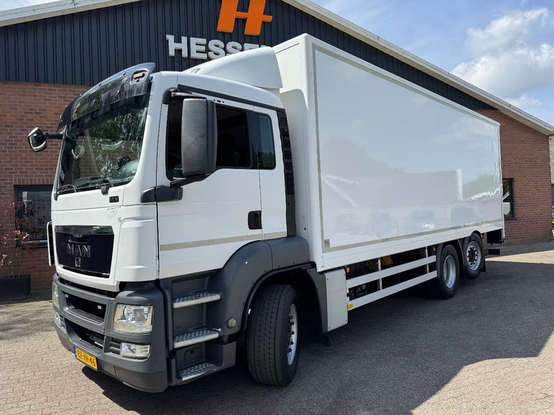 MAN TGS 26.320 EEV Koffer Stuuras AHK 2.500KG LBW 479.810! NL TRUCK - شاحنة صندوقية: صورة 1 MAN TGS 26.320 EEV Koffer Stuuras AHK 2.500KG LBW 479.810! NL TRUCK - شاحنة صندوقية: صورة 1