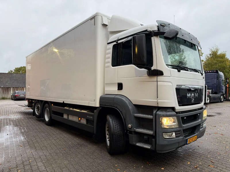 MAN TGS 26.320 Koffer Stuuras AHK 3.000KG LBW 373.230KM! NL Truck APK/TUV 18-03-2026 - شاحنة صندوقية: صورة 2 MAN TGS 26.320 Koffer Stuuras AHK 3.000KG LBW 373.230KM! NL Truck APK/TUV 18-03-2026 - شاحنة صندوقية: صورة 2