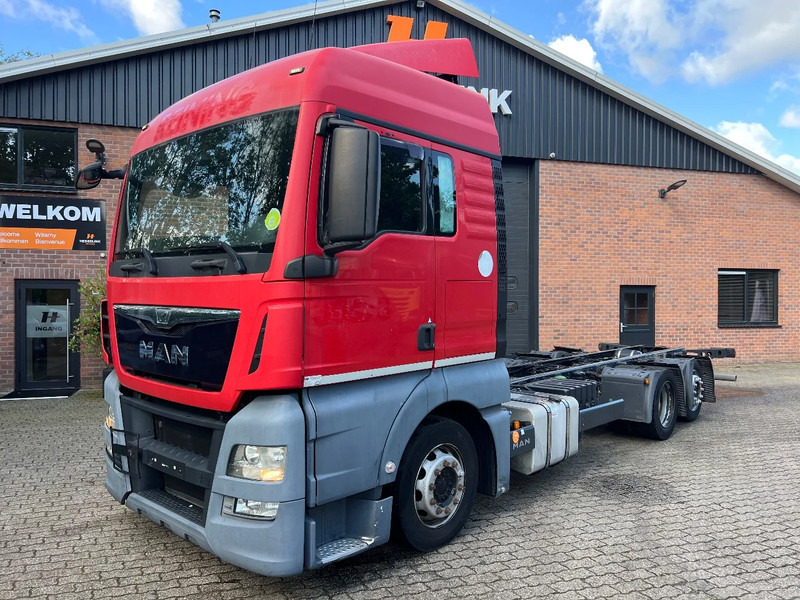 MAN TGX 26.400 6 UNITS 6X2 XLX 730CM EURO 6 AHK NL Truck - شاحنة بهيكل معدني للمقصورة: صورة 1 MAN TGX 26.400 6 UNITS 6X2 XLX 730CM EURO 6 AHK NL Truck - شاحنة بهيكل معدني للمقصورة: صورة 1