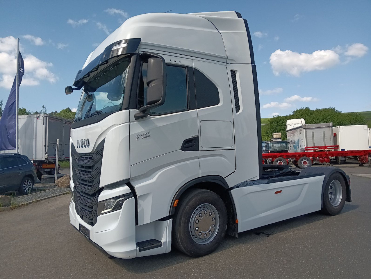Iveco S-WAY AS440 P490 INTARDERSpoilerStandklima 2xTan - مقطورة السحب: صورة 2 Iveco S-WAY AS440 P490 INTARDERSpoilerStandklima 2xTan - مقطورة السحب: صورة 2