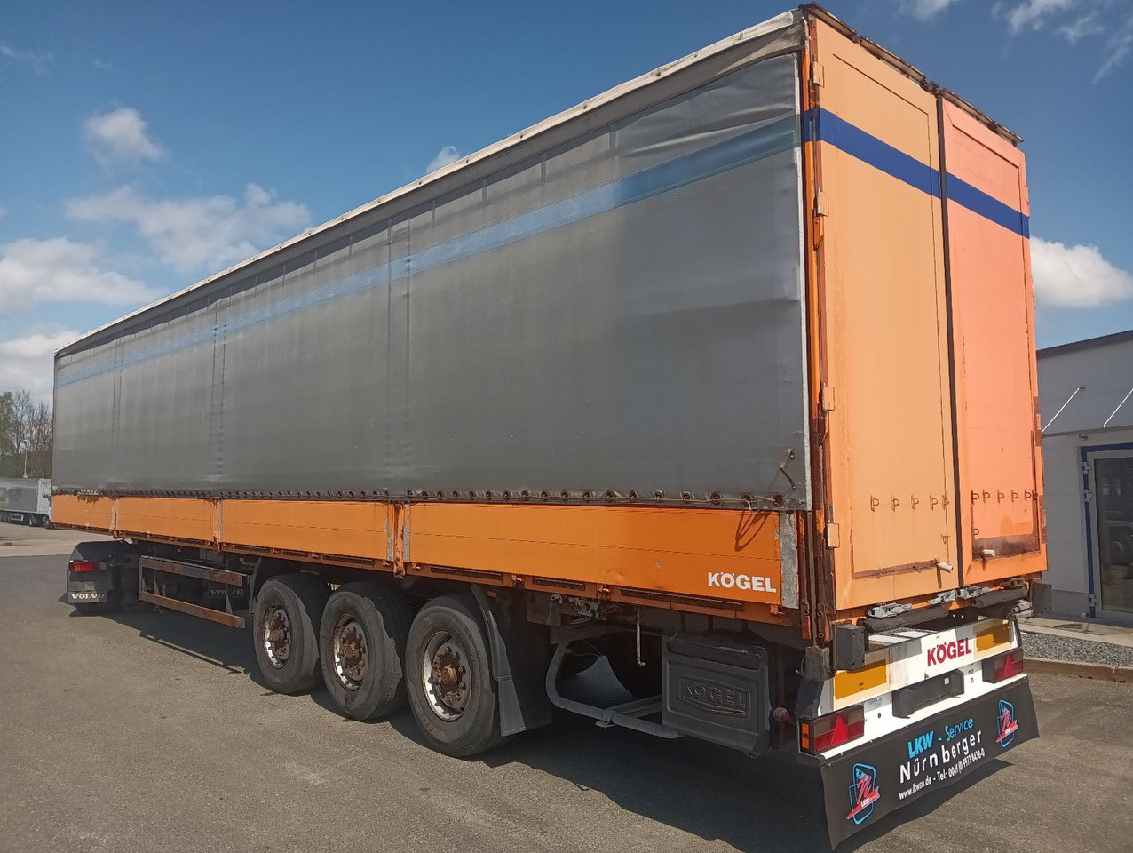 Kögel SN24BORDWANDSIDER EDSCHA BPW Disc Lift Portaltür - نصف مقطورة بستائر جانبية: صورة 1 Kögel SN24BORDWANDSIDER EDSCHA BPW Disc Lift Portaltür - نصف مقطورة بستائر جانبية: صورة 1