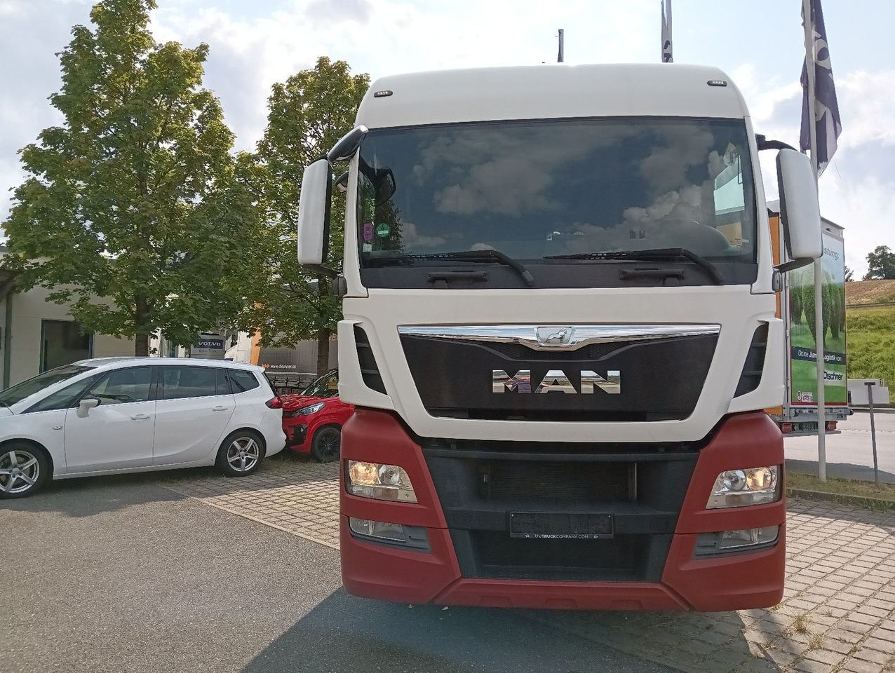 MAN TGX 18:440 BLS INTARDER Vollspoiler Reifen70-90% MAN TGX 18:440 BLS INTARDER Vollspoiler Reifen70-90% - رأس تريلا: صورة 2 MAN TGX 18:440 BLS INTARDER Vollspoiler Reifen70-90% MAN TGX 18:440 BLS INTARDER Vollspoiler Reifen70-90% - رأس تريلا: صورة 2