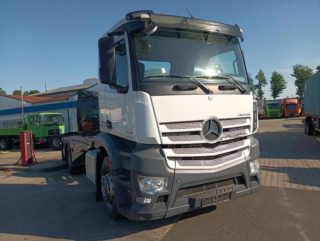 Mercedes-Benz 2545 6x2 Lenk/Lift MEILLER RK2070 Luft/Luft - شاحنة بهيكل معدني للمقصورة: صورة 1 Mercedes-Benz 2545 6x2 Lenk/Lift MEILLER RK2070 Luft/Luft - شاحنة بهيكل معدني للمقصورة: صورة 1