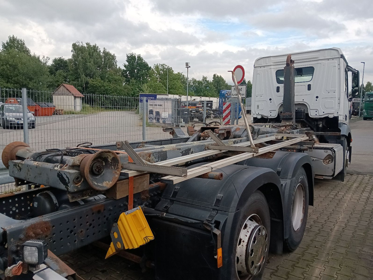 Mercedes-Benz 2545 6x2 Lenk/Lift MEILLER RK2070 Luft/Luft - شاحنة بهيكل معدني للمقصورة: صورة 3 Mercedes-Benz 2545 6x2 Lenk/Lift MEILLER RK2070 Luft/Luft - شاحنة بهيكل معدني للمقصورة: صورة 3