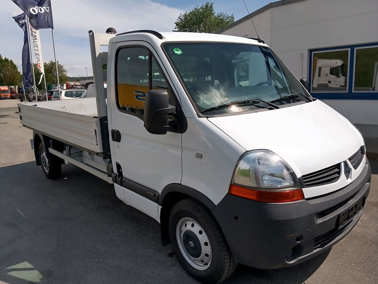 Renault MASTER 3,5t AHK, TÜV/Reifen/Bremse NEU orig.64t - شاحنة توصيل مفتوحة, الشاحنات الصغيرة كابينة مزدوجة: صورة 1 Renault MASTER 3,5t AHK, TÜV/Reifen/Bremse NEU orig.64t - شاحنة توصيل مفتوحة, الشاحنات الصغيرة كابينة مزدوجة: صورة 1