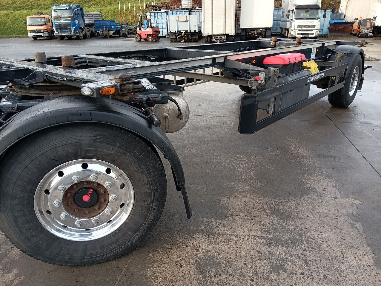 Schwarzmüller 2-A BDF 1,22/1,32 ALCOA Alufelgen ADR 120tkm TÜV Schwarzmüller 2-A BDF 1,22/1,32 ALCOA Alufelgen ADR 120tkm TÜV - ناقل حاوية/ مقطورة بحاوية: صورة 4 Schwarzmüller 2-A BDF 1,22/1,32 ALCOA Alufelgen ADR 120tkm TÜV Schwarzmüller 2-A BDF 1,22/1,32 ALCOA Alufelgen ADR 120tkm TÜV - ناقل حاوية/ مقطورة بحاوية: صورة 4
