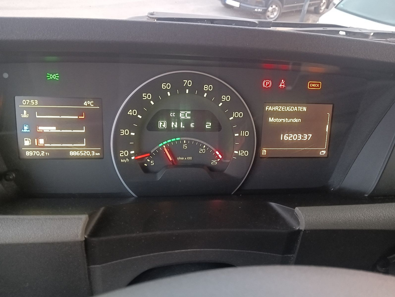 رأس تريلا Volvo FH460 Globe FullSpoiler TV I-PARC 2xTank German: صورة 11 رأس تريلا Volvo FH460 Globe FullSpoiler TV I-PARC 2xTank German: صورة 11