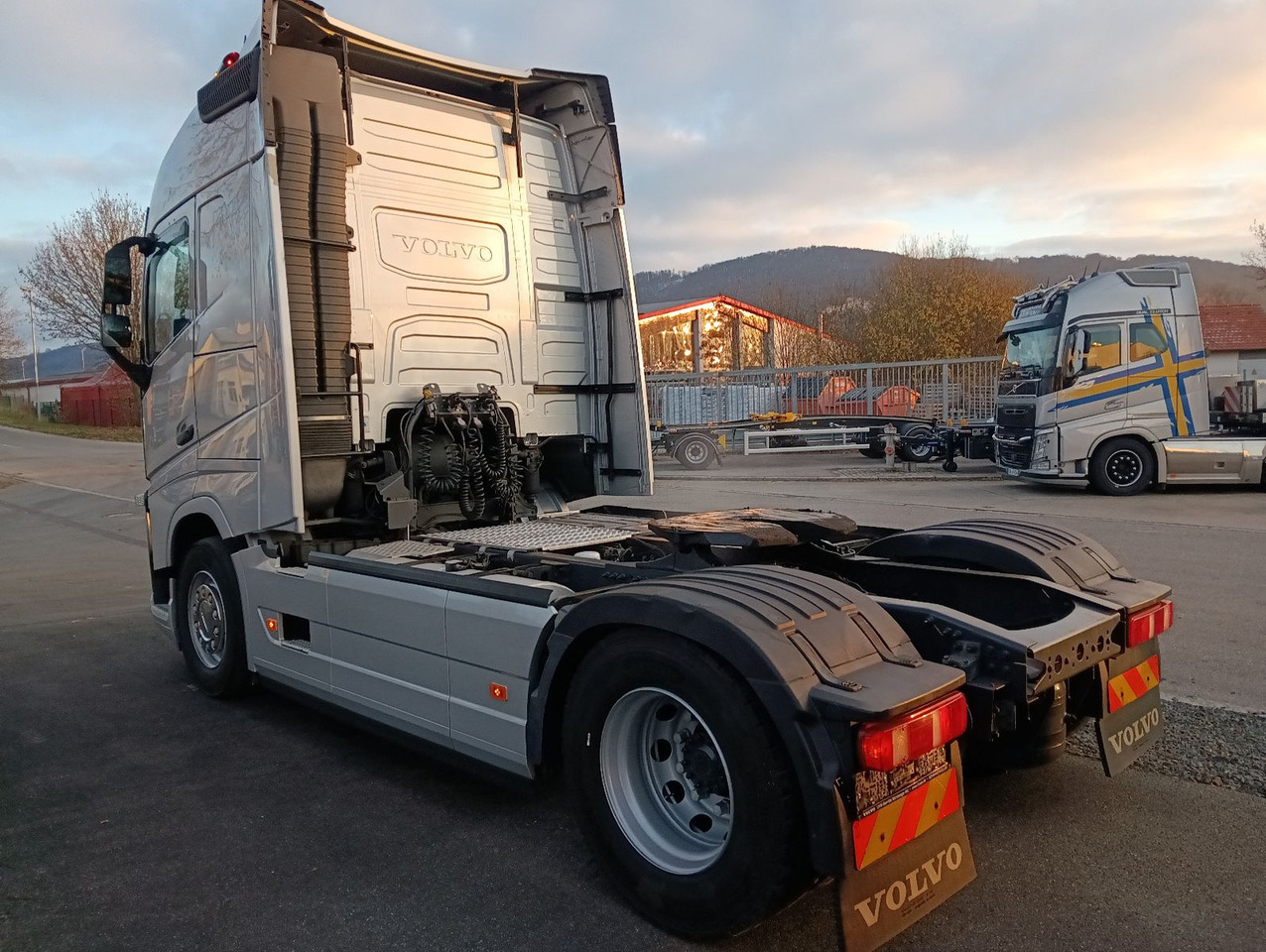 رأس تريلا Volvo FH460 Globe FullSpoiler TV I-PARC 2xTank German: صورة 46 رأس تريلا Volvo FH460 Globe FullSpoiler TV I-PARC 2xTank German: صورة 46