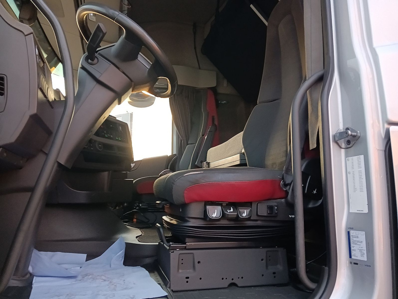 رأس تريلا Volvo FH460 Globe FullSpoiler TV I-PARC 2xTank German: صورة 9 رأس تريلا Volvo FH460 Globe FullSpoiler TV I-PARC 2xTank German: صورة 9