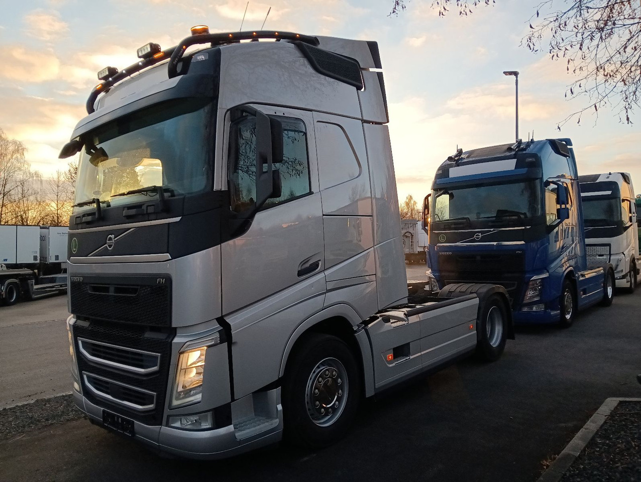 رأس تريلا Volvo FH460 Globe FullSpoiler TV I-PARC 2xTank German: صورة 28 رأس تريلا Volvo FH460 Globe FullSpoiler TV I-PARC 2xTank German: صورة 28