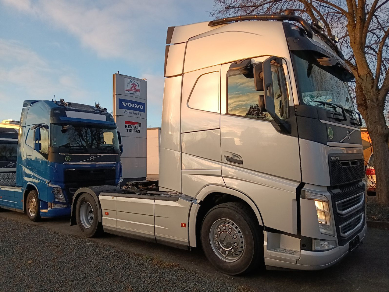 رأس تريلا Volvo FH460 Globe FullSpoiler TV I-PARC 2xTank German: صورة 37 رأس تريلا Volvo FH460 Globe FullSpoiler TV I-PARC 2xTank German: صورة 37