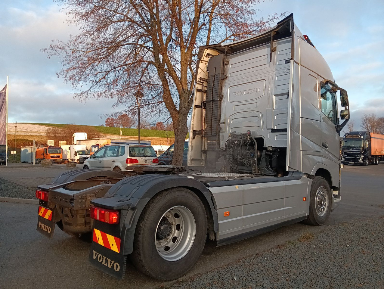 رأس تريلا Volvo FH460 Globe FullSpoiler TV I-PARC 2xTank German: صورة 35 رأس تريلا Volvo FH460 Globe FullSpoiler TV I-PARC 2xTank German: صورة 35
