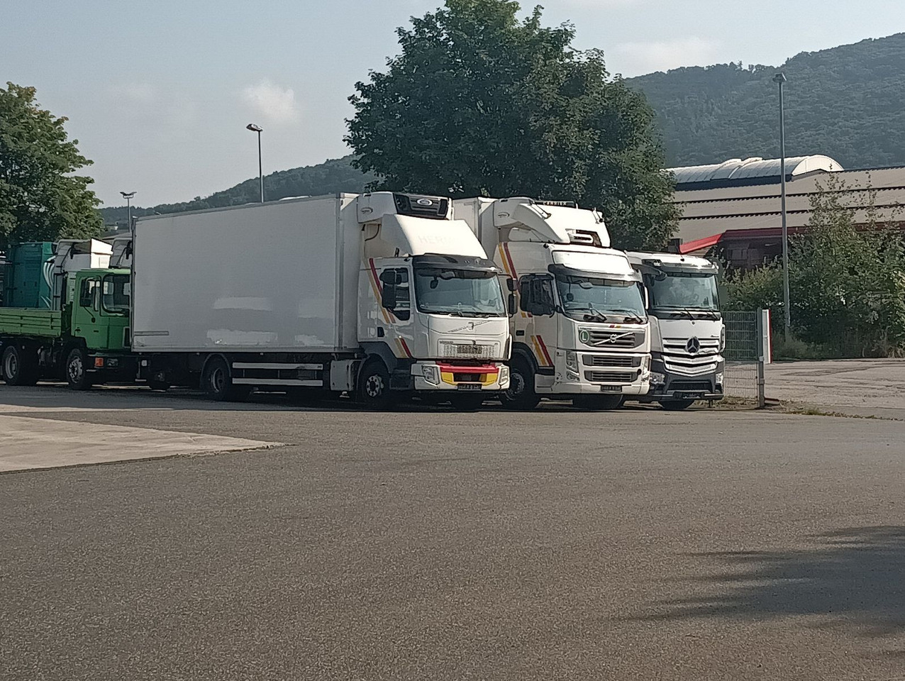 Volvo FM13-460 EEV 6x2R CarrierSupra550 7,3m LBW1.5t - شاحنة ذات مبرد: صورة 4 Volvo FM13-460 EEV 6x2R CarrierSupra550 7,3m LBW1.5t - شاحنة ذات مبرد: صورة 4