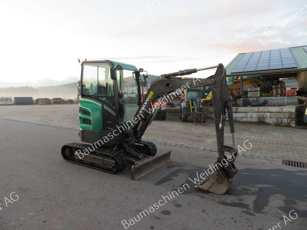 Volvo ECR 25 D - حفار صغير: صورة 1 Volvo ECR 25 D - حفار صغير: صورة 1