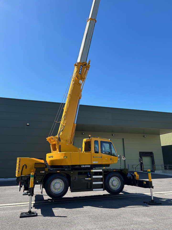 KATO CR-200Ri - 20 Ton City Crane - Like New Consition - موبايل كرين: صورة 1 KATO CR-200Ri - 20 Ton City Crane - Like New Consition - موبايل كرين: صورة 1