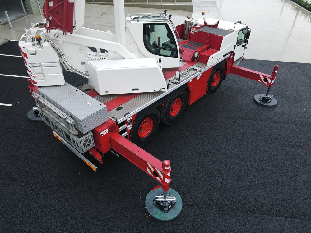 LIEBHERR LTM1060-3.1 - Excellent Condition and Full Remote - رافعة لجميع التضاريس: صورة 4 LIEBHERR LTM1060-3.1 - Excellent Condition and Full Remote - رافعة لجميع التضاريس: صورة 4