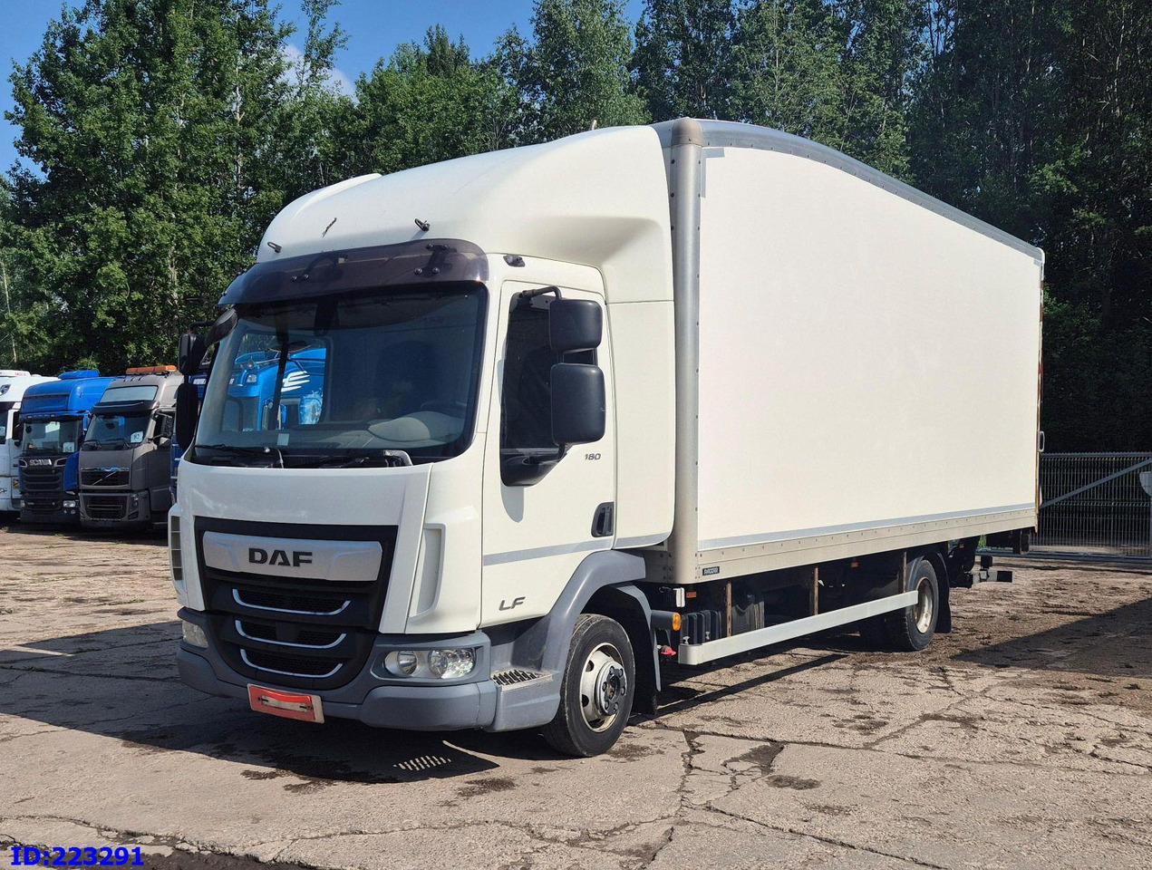 DAF LF 180 FA - Euro6 - Manual - شاحنة صندوقية: صورة 1 DAF LF 180 FA - Euro6 - Manual - شاحنة صندوقية: صورة 1