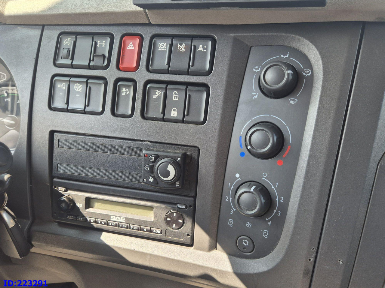 شاحنة صندوقية DAF LF 180 FA - Euro6 - Manual: صورة 19