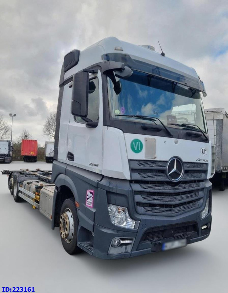 MERCEDES-BENZ Actros 2542 BDF 6x2 Euro6 - شاحنة بهيكل معدني للمقصورة: صورة 2 MERCEDES-BENZ Actros 2542 BDF 6x2 Euro6 - شاحنة بهيكل معدني للمقصورة: صورة 2